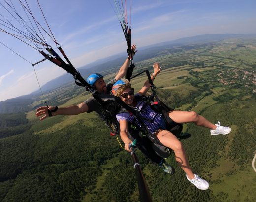 Tandem cu parapanta - Cursuri de zbor cu parapanta Alba iulia