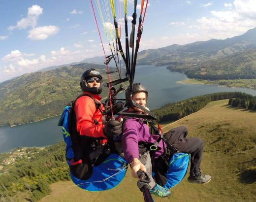 Tandem cu parapanta - Cursuri de zbor cu parapanta Alba iulia