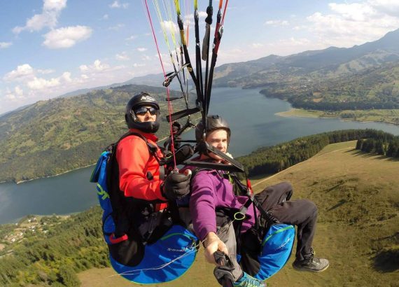 Tandem cu parapanta - Cursuri de zbor cu parapanta Alba iulia